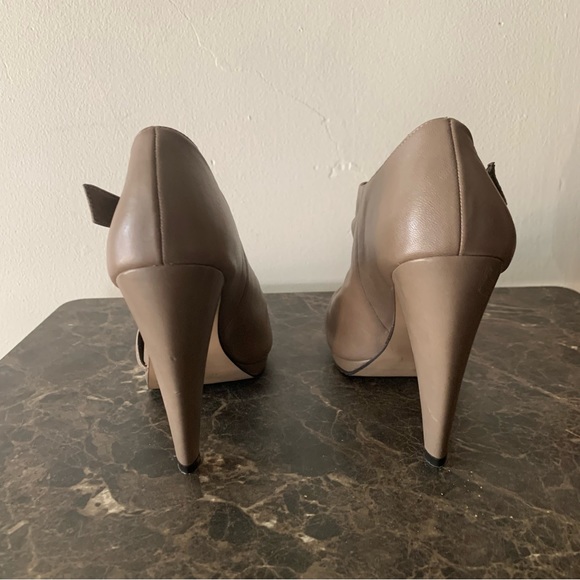 Tan Leather Steve Madden Chunky Heel / Pump Size 8 - Picture 5 of 11